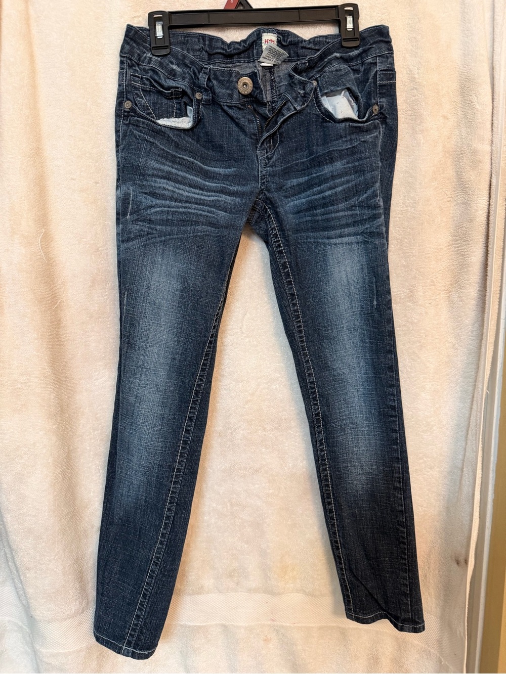 Women's Skinny Jeans in Dark Blue Wash - Stretch Denim